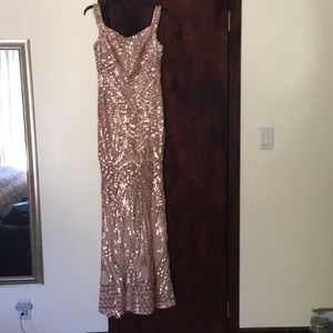 HMS nude and rose gold sequined dress. Size: Lg